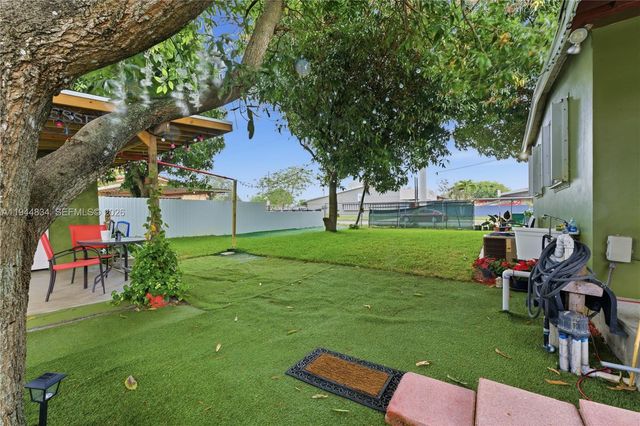 1901 NW 153rd St, Miami Gardens, FL 33054