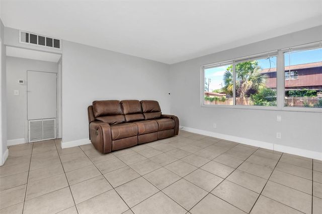 747 DERBYSHIRE ROAD, Daytona Beach, FL 32114