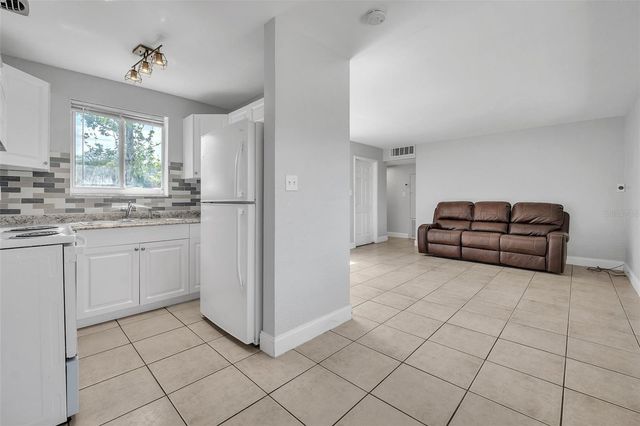 747 DERBYSHIRE ROAD, Daytona Beach, FL 32114