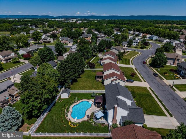 31 BOURBON RED DRIVE, Mechanicsburg, PA 17050