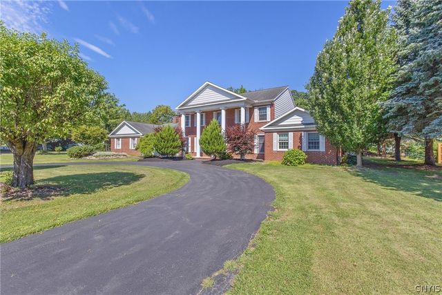 124 Coachmans Whip, Lysander, NY 13027