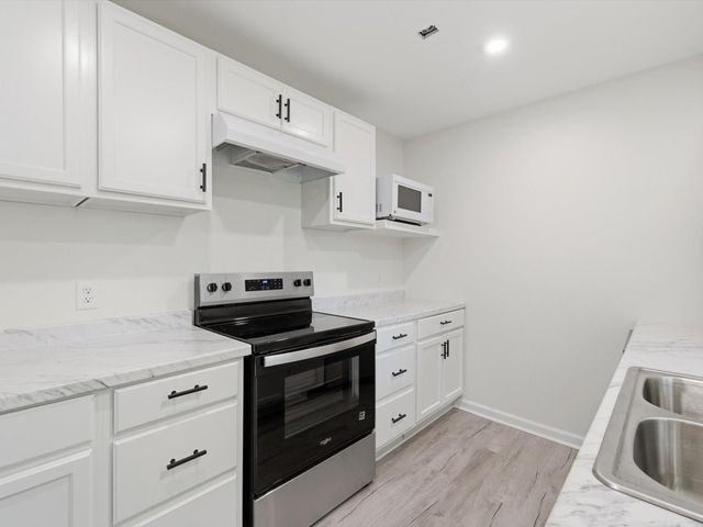 725 Lafayette Street, Hempstead, TX 77445