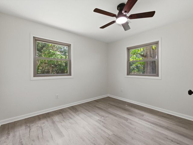 725 Lafayette Street, Hempstead, TX 77445