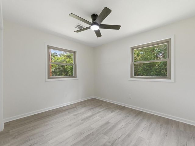 725 Lafayette Street, Hempstead, TX 77445