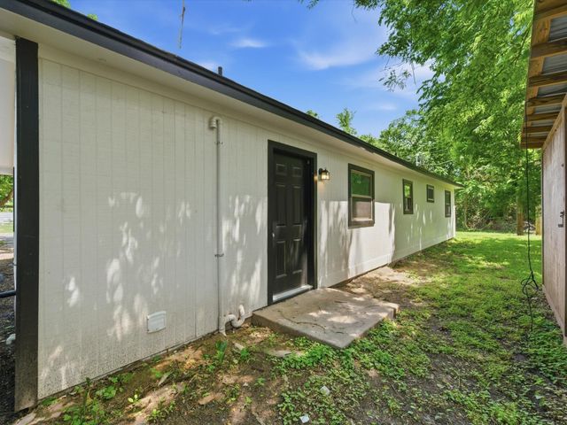725 Lafayette Street, Hempstead, TX 77445