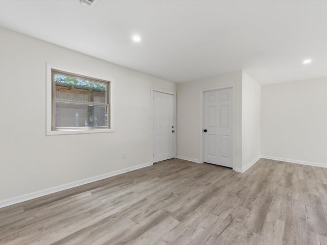 725 Lafayette Street, Hempstead, TX 77445