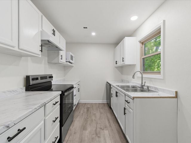 725 Lafayette Street, Hempstead, TX 77445