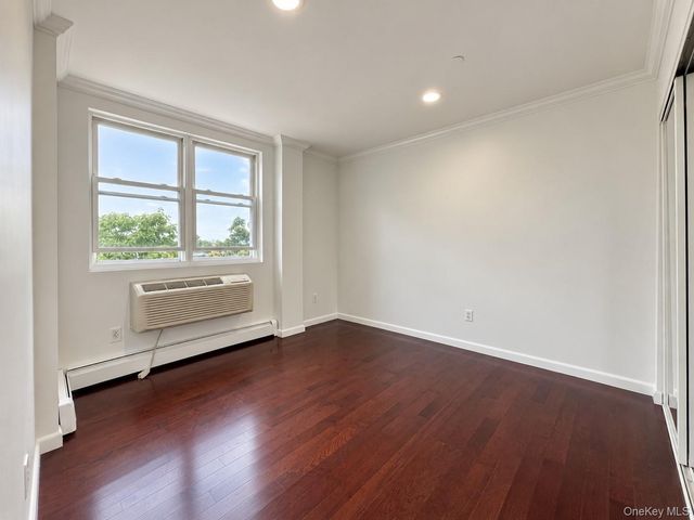 36-41 169th Street 2E, Flushing, NY 11358