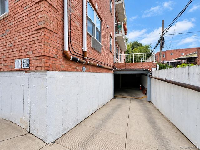 36-41 169th Street 2E, Flushing, NY 11358