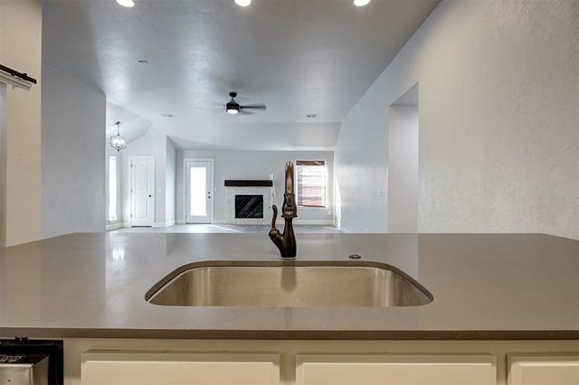 2421 Grapevine Drive, Midwest City, OK 73130