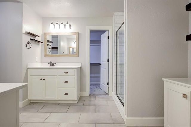 2421 Grapevine Drive, Midwest City, OK 73130