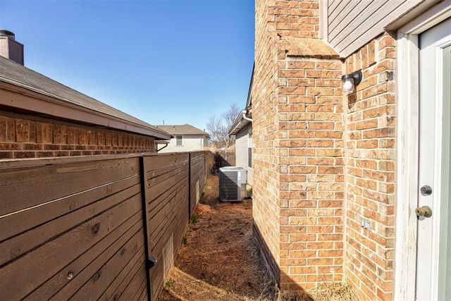 2421 Grapevine Drive, Midwest City, OK 73130