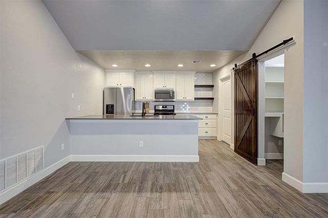 2421 Grapevine Drive, Midwest City, OK 73130