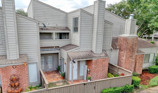 1532 Prairie Grove Drive, Houston, TX 77077