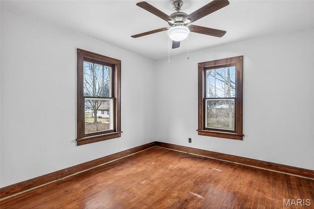 207 4th Street, Farmington, MO 63640