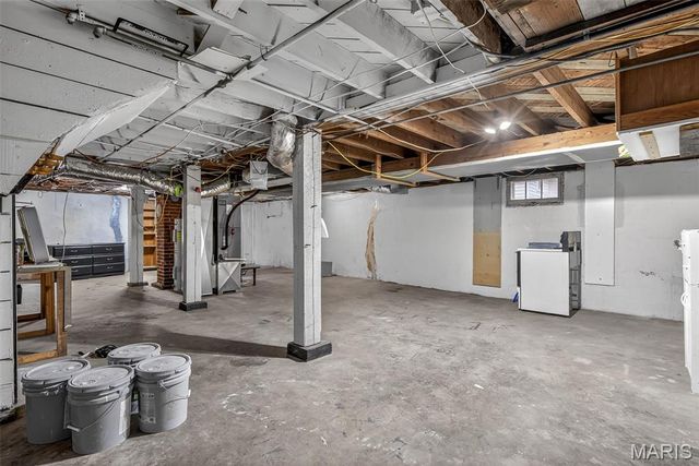 207 4th Street, Farmington, MO 63640