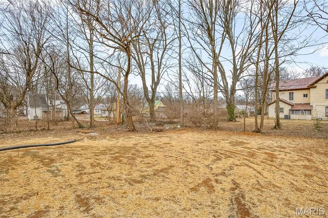 207 4th Street, Farmington, MO 63640