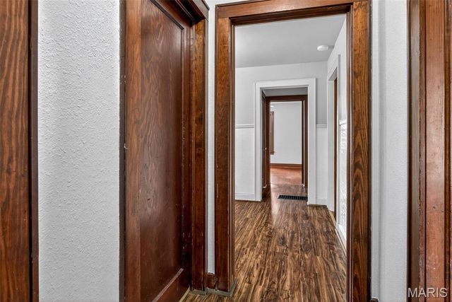 207 4th Street, Farmington, MO 63640