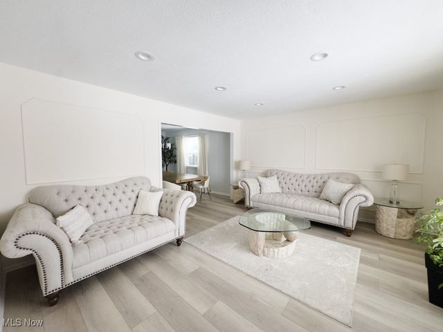 3291 Saint Andrews Drive, Parma, OH 44134