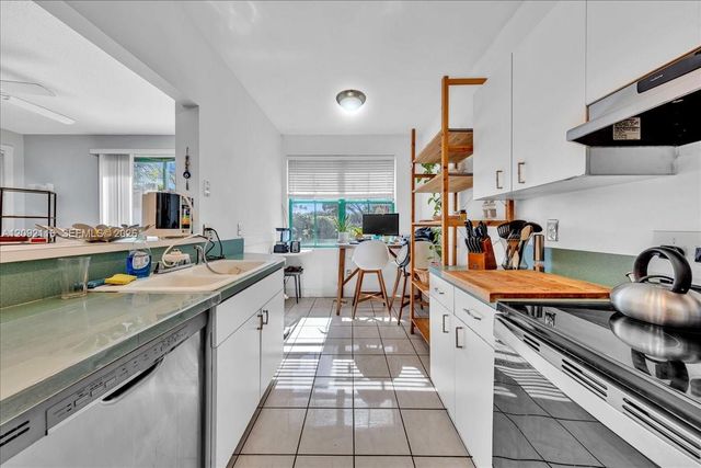 1408 NW 126th Avenue 1408, Sunrise, FL 33323
