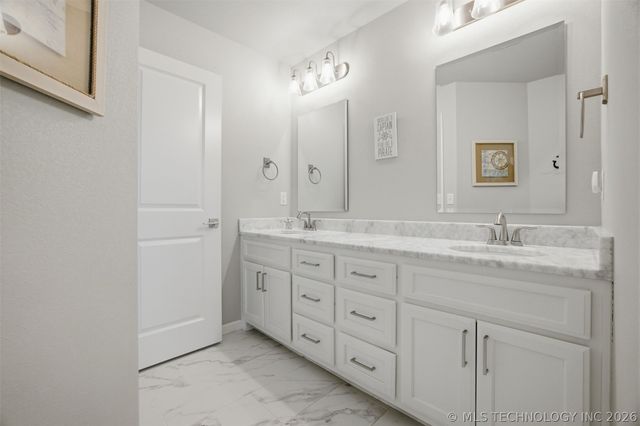 11391 S 213th East Avenue, Broken Arrow, OK 74014