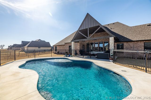 11391 S 213th East Avenue, Broken Arrow, OK 74014