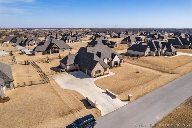 11391 S 213th East Avenue, Broken Arrow, OK 74014