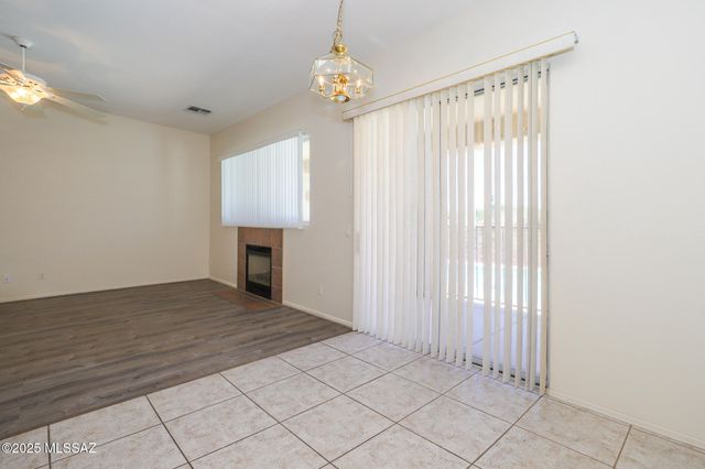 5719 N Placita Paisaje, Tucson, AZ 85750