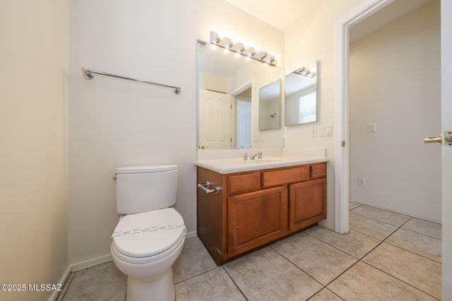 5719 N Placita Paisaje, Tucson, AZ 85750