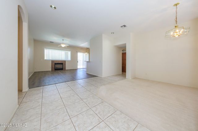 5719 N Placita Paisaje, Tucson, AZ 85750