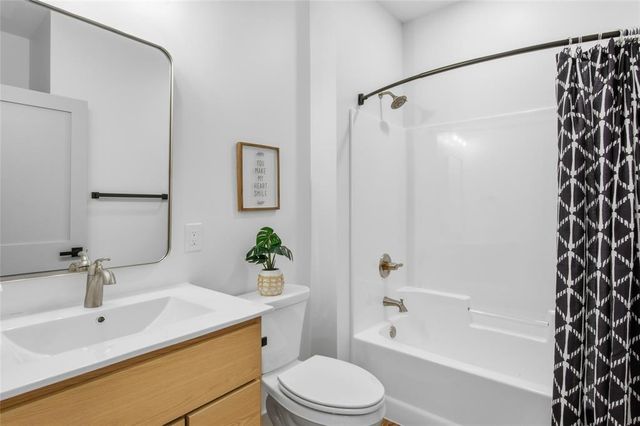 6735 Buck Tail Drive, Altoona, WI 54720