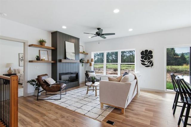 6735 Buck Tail Drive, Altoona, WI 54720