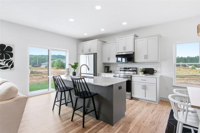 6735 Buck Tail Drive, Altoona, WI 54720