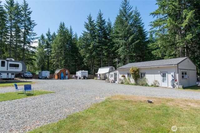 30 E Richardson Road, Belfair, WA 98528