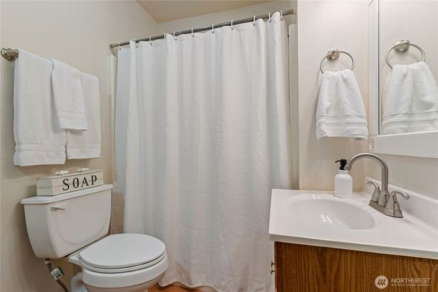 30 E Richardson Road, Belfair, WA 98528