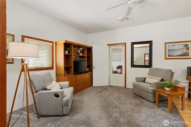 30 E Richardson Road, Belfair, WA 98528