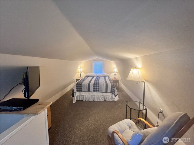 30 E Richardson Road, Belfair, WA 98528