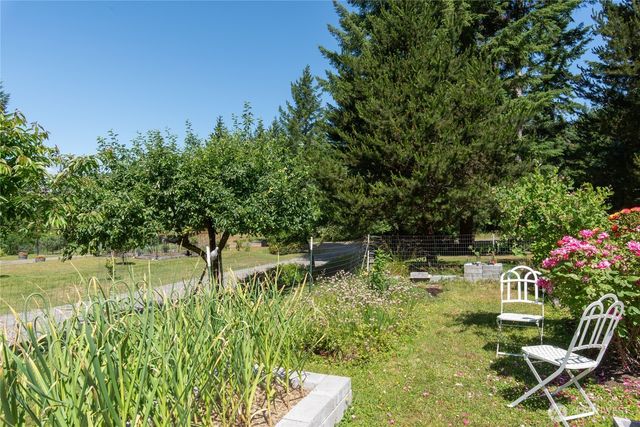 30 E Richardson Road, Belfair, WA 98528