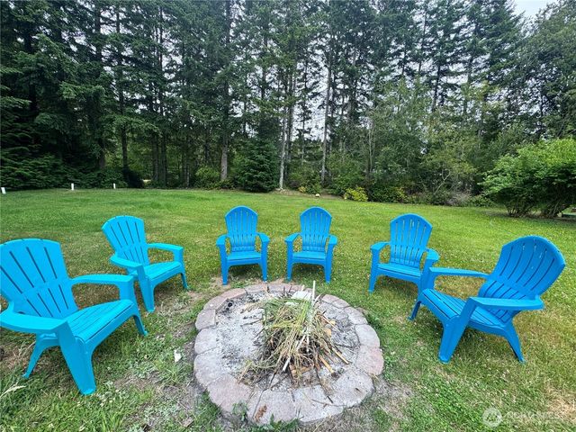 30 E Richardson Road, Belfair, WA 98528