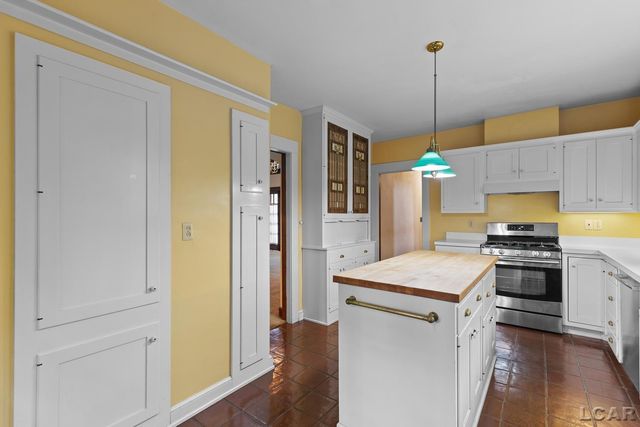 1058 Maumee Street, Adrian, MI 49221