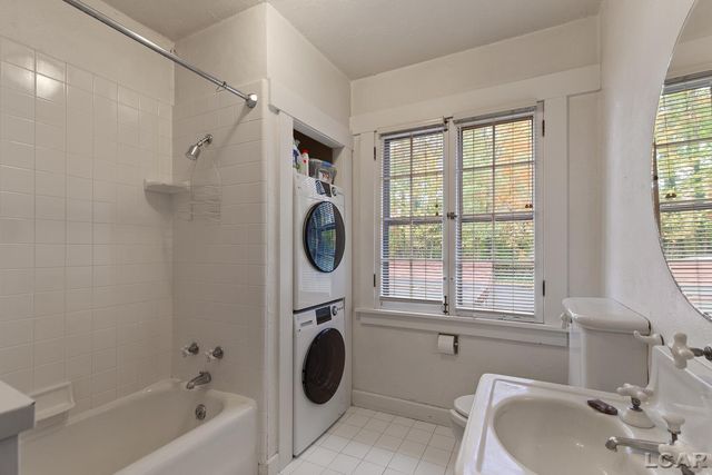 1058 Maumee Street, Adrian, MI 49221