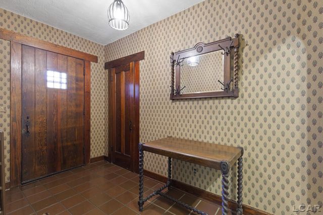 1058 Maumee Street, Adrian, MI 49221