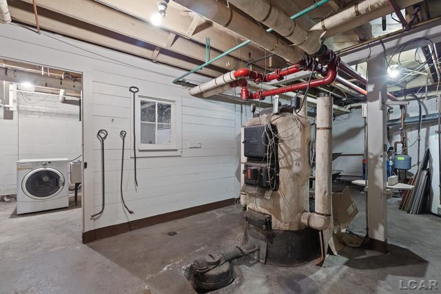 1058 Maumee Street, Adrian, MI 49221