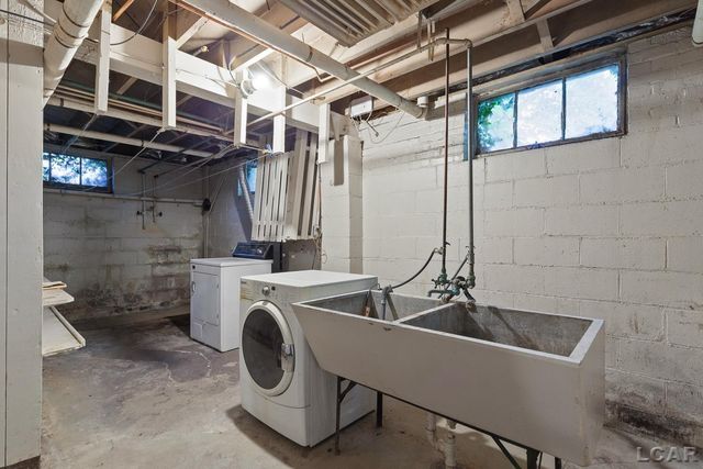 1058 Maumee Street, Adrian, MI 49221