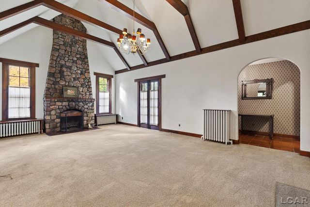 1058 Maumee Street, Adrian, MI 49221