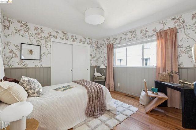 6874 Chambers Dr., Oakland, CA 94611