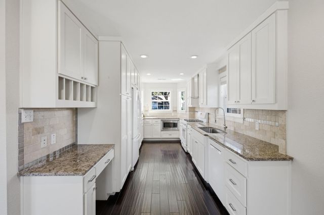 3902 Hawkshead DR, Austin, TX 78727