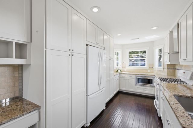 3902 Hawkshead DR, Austin, TX 78727
