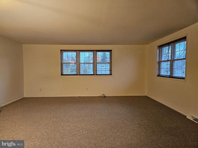 137 LORRAINE AVE, Oreland, PA 19075