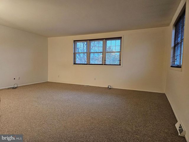 137 LORRAINE AVE, Oreland, PA 19075